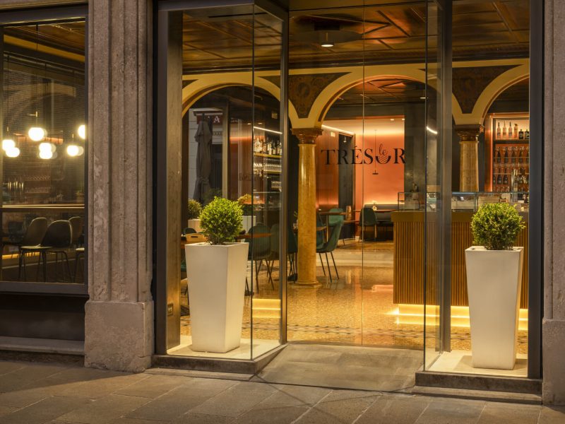 NEGOZI E SPAZI COMMERCIALI1-100