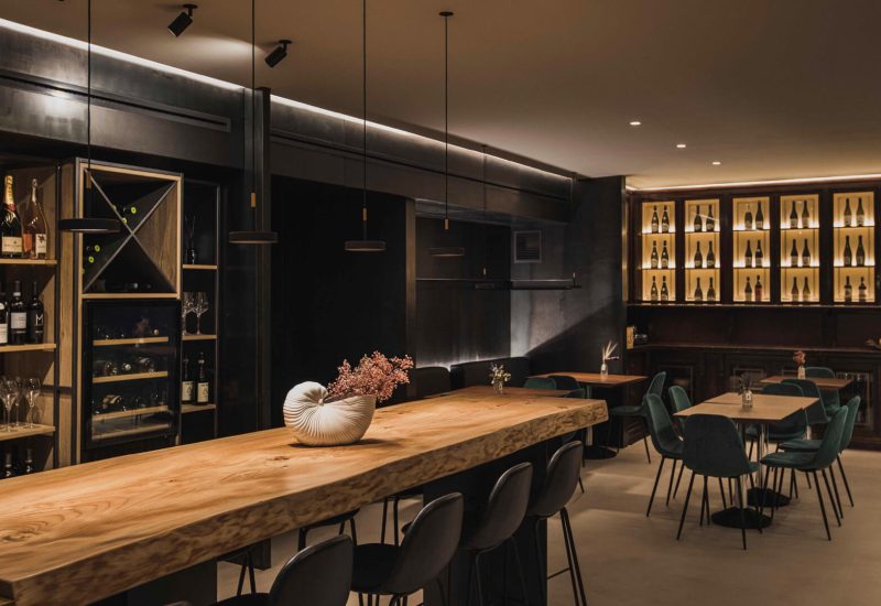 NEGOZI E SPAZI COMMERCIALI4-100